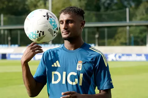 هيثم حسن يوضح موقفه بعد جدل تصريحاته.. ومدربه يطالبه بالمزيد دفاعيًا